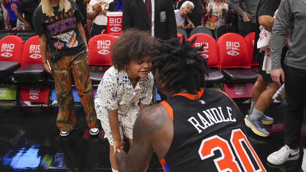 Julius Randle with son