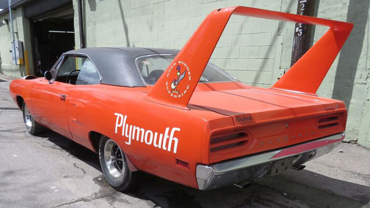 superbird wing