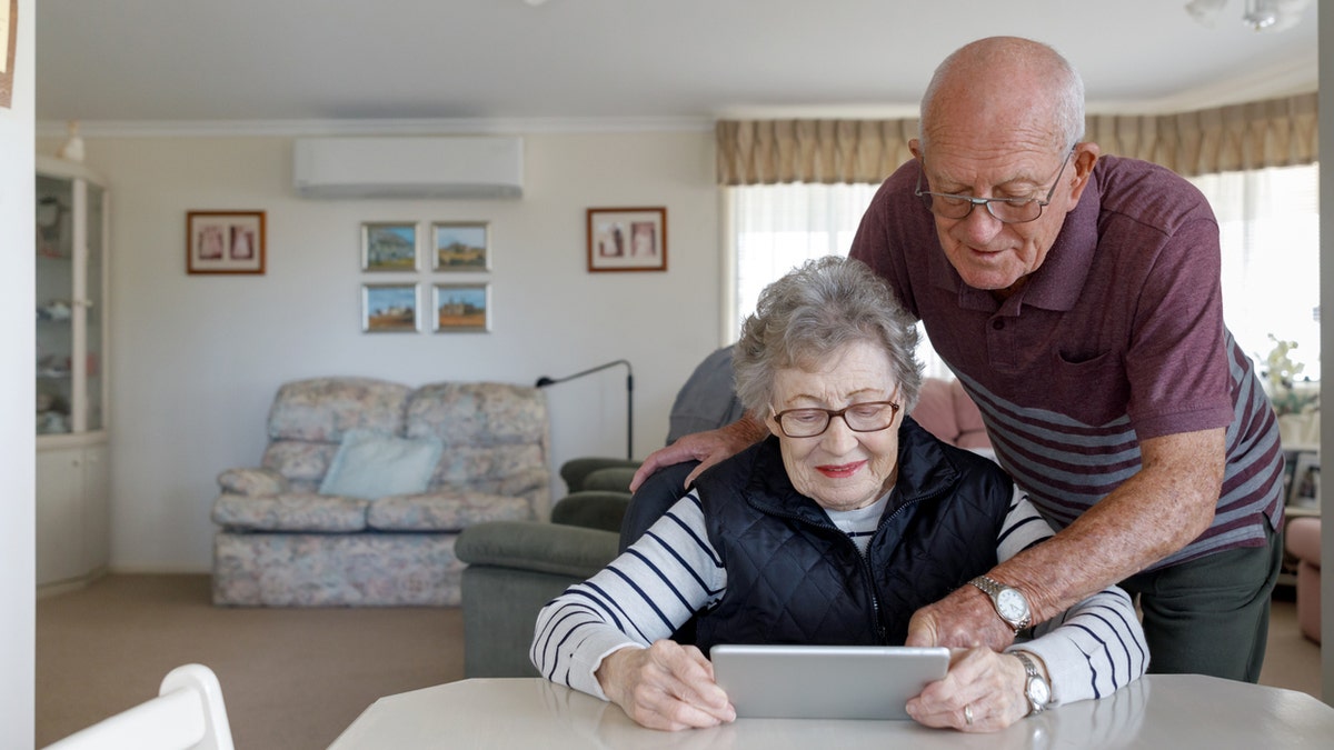 Seniors using internet