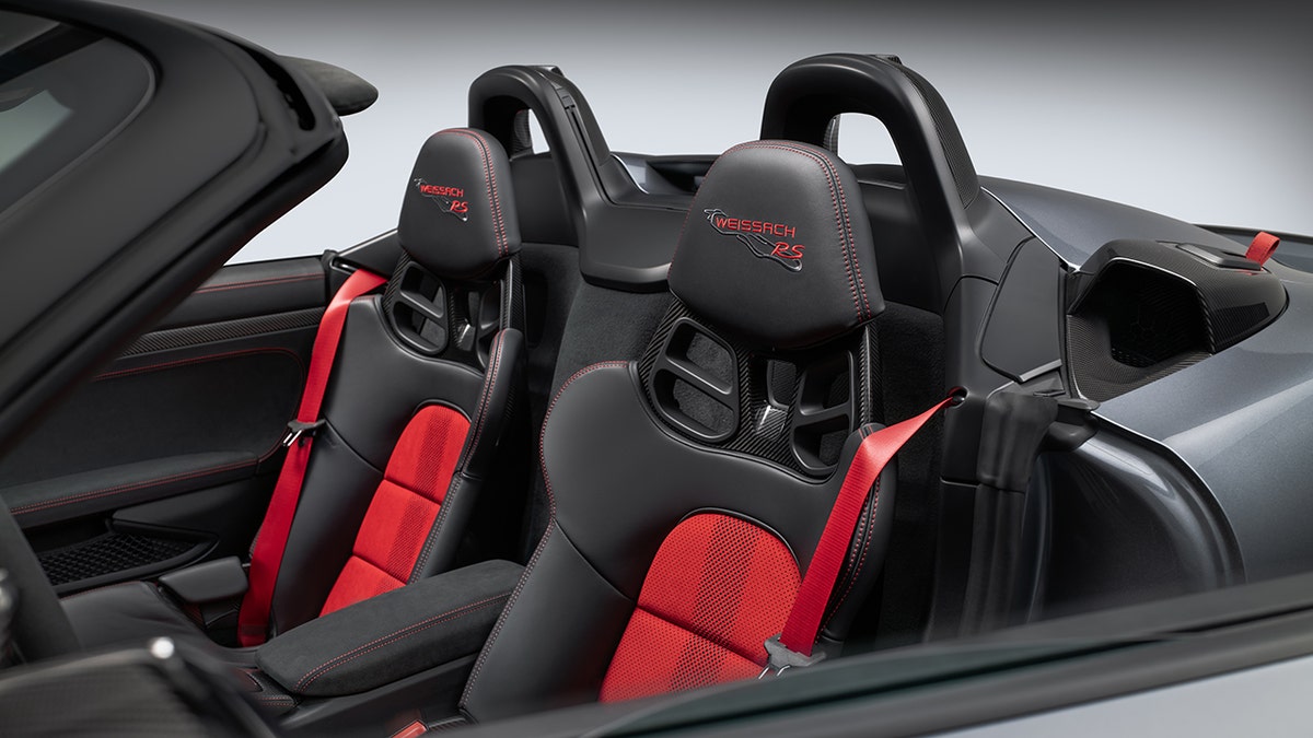 spyder seats