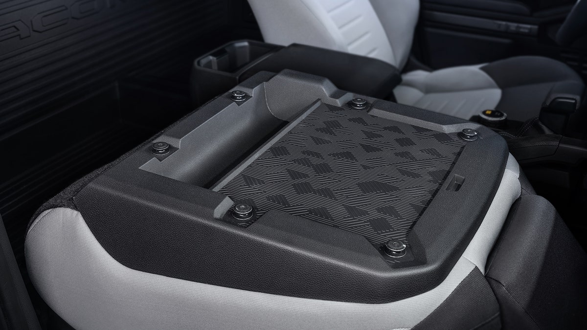 Car Seat Cover For Toyota Tacoma Hybrid/EV 2025 2026, Washable Sweat