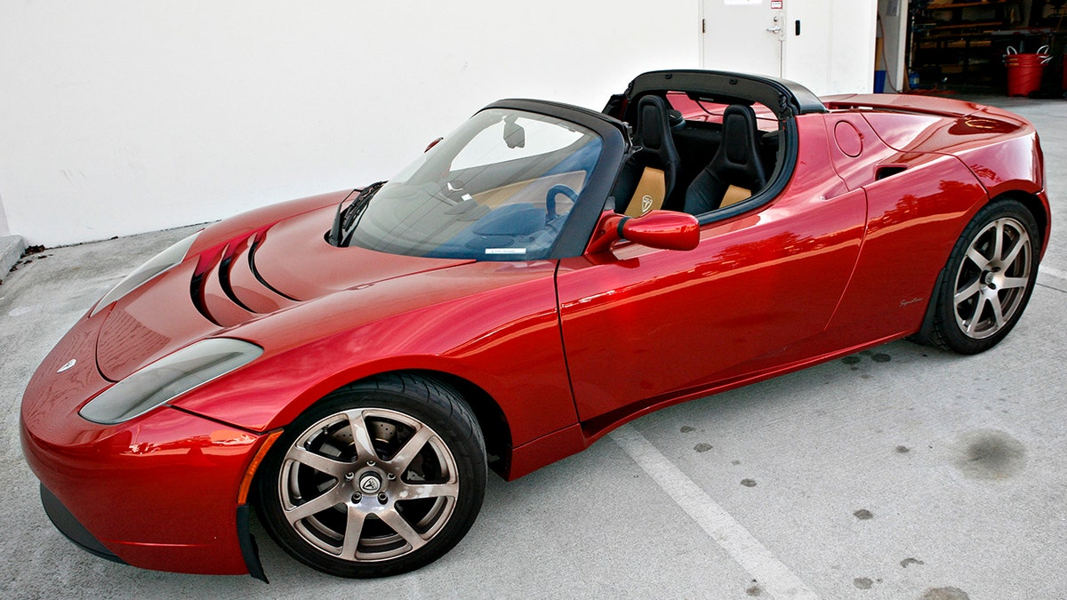 tesla roadster