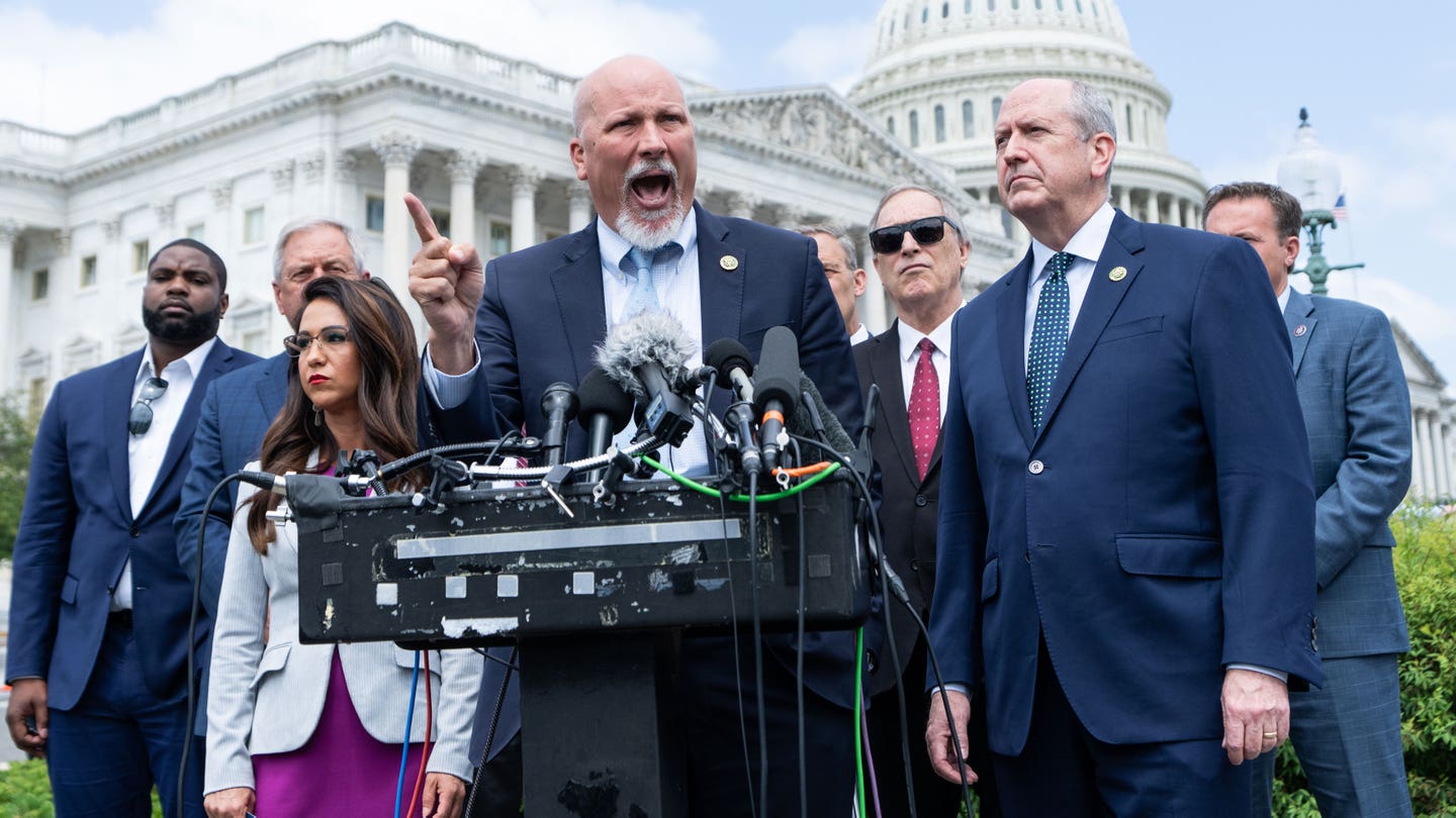 GOP rebels go to warfare over Biden’s mammoth $98B catastrophe assist request GOP rebels go to warfare over Biden’s mammoth $98B catastrophe assist request