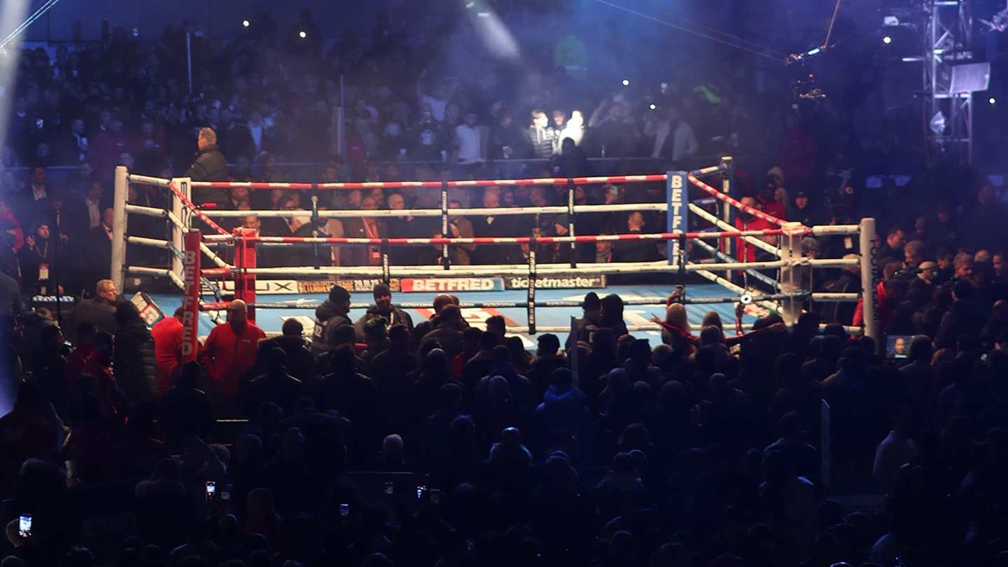 British boxer dies after collapsing during pro debut