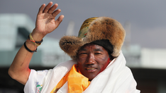 Nepal Sherpa guide sets record for most climbs of Mount Everest with 27