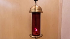 Feds' threat to Catholic hospital funding over chapel candle could ignite 'legal firestorm,' attorneys say