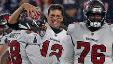 Tom Brady sends condolences to Shaq Barrett after Bucs star's daughter drowns in pool