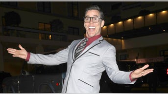 Steve-O lets former UFC fighter knock him unconscious in wild scene