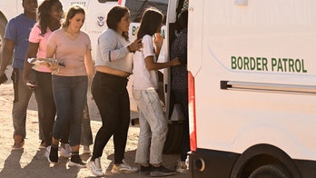 US asks for emergency stay of judge's decision blocking Biden from releasing migrants without court dates