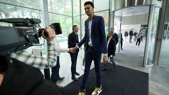 Hyped NBA draft pick, World Cup champ's height difference stuns fans