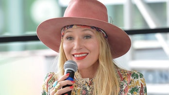 Jewel's twist on national anthem at Indianapolis 500 fails to resonate with fans, panned as 'disrespectful'