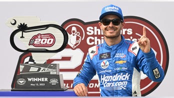 Kyle Larson wins at Darlington after starting in 30th place