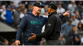 Umpire's 'f---ing terrible' call leads to Mariners manager and player ejections vs. Yankees