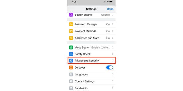 Configuración de privacidad/seguridad para iPhone resaltada en rojo