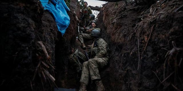 Ukraine trenches Bakhmut