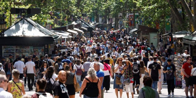 tourists Barcelona