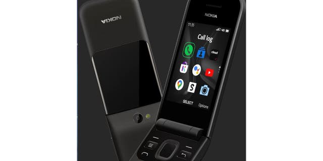 Photo of the Nokia 2720 V Flip.