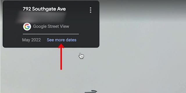 Kotak hitam dengan Google Street View dan lihat lebih banyak tanggal