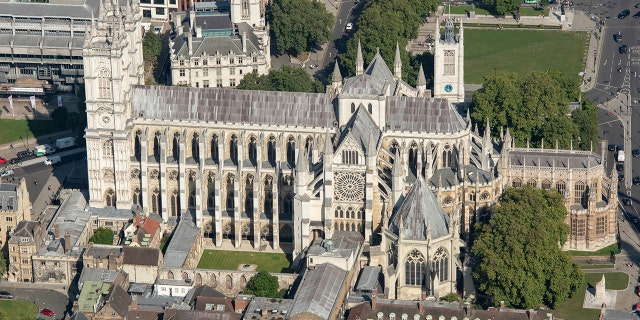 An areil view of Westminster Abbey