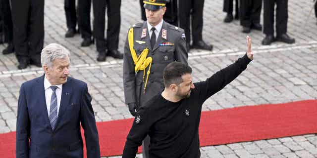El presidente de Ucrania, Volodymyr Zelensky, pide más potencia de fuego para su país durante su viaje a Finlandia 4 El presidente ucraniano Volodymyr Zelensky