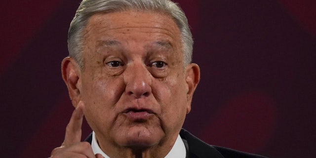 Mexican president wags finger