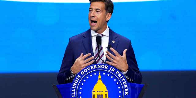 Illinois lawmakers greenlight bill requiring libraries in state to adopt anti-book banning policy 2 Newley-elected Illinois Secretary of State Alexi Giannoulias