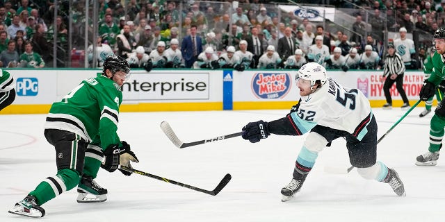 Tye Kartye scores on the Dallas Stars