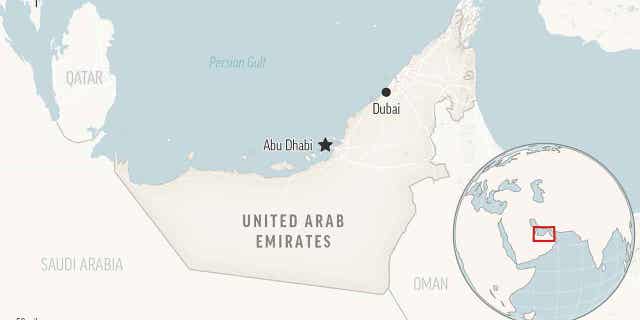 Un tribunal de los Emiratos Árabes Unidos ha ordenado a un comerciante británico que orquestó un fraude fiscal de 1700 millones de dólares que pague a la autoridad fiscal de Dinamarca. 4 Este es un mapa de ubicación de los Emiratos Árabes Unidos