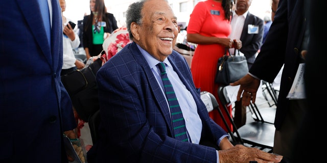 Jimmy Carter is still enjoying ice cream and meeting with family 3 months into hospice care, grandson says 6 Andrew Young