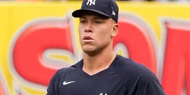 Aaron Judge warms up