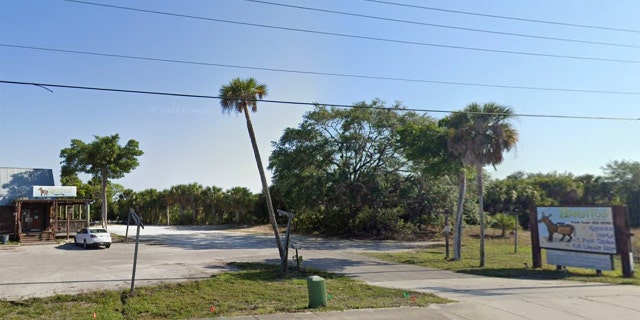 Florida man who lost arm in alligator attack behind a bar now in 'fair' condition, hospital confirms 2 Banditos google maps