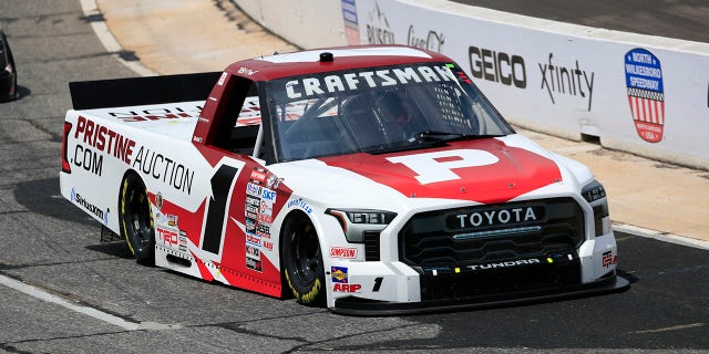 Bubba Wallace drives