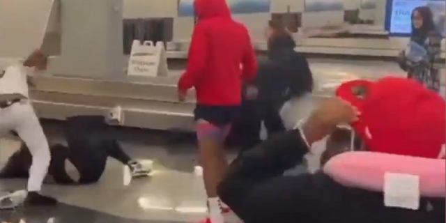 Chicago, Illinois airport fight