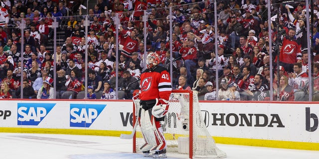 Fans react at Devils game