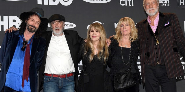 Fleetwood Mac at the Rock and Roll Hall of Fame induction ceremony for Stevie Nicks