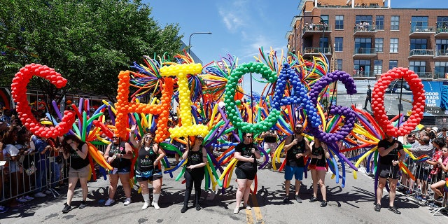 Chicago health officials sound alarm on monkeypox surge ahead of Pride month 1 Chicago Pride parade balloons