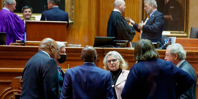 South Carolina lawmakers in discussion