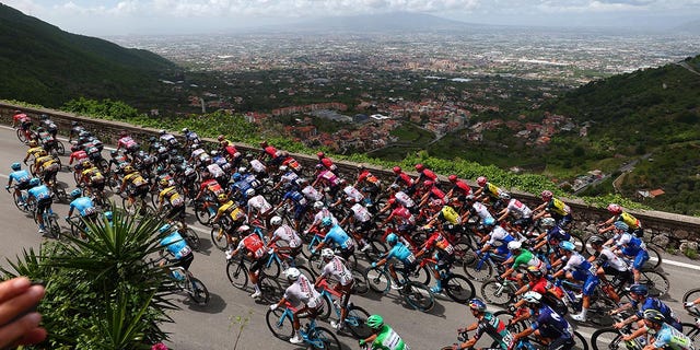 Riders during Stage 6 pf the Giro d'Italia