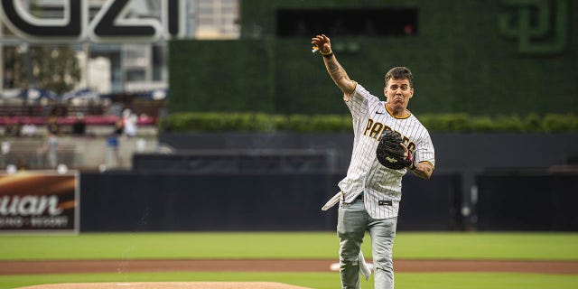 Steve-O throws out the ceremonial first pitch at a Padres game