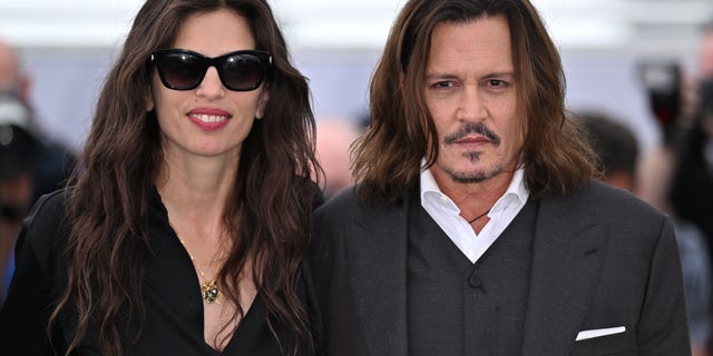 Johnny Depp honors Jeff Beck at tribute concert after controversial Cannes appearance 6 Johnny Depp Maiwenn red carpet