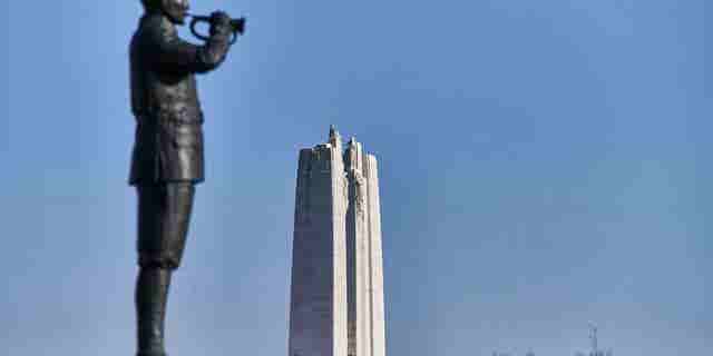 canada memorial france