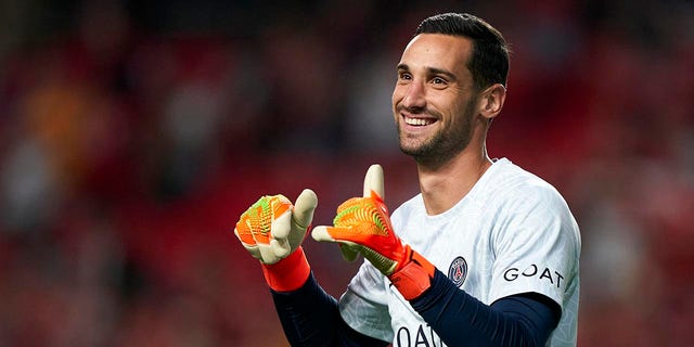 Sergio Rico cheers on fans ahead a UEGA Champions League group match