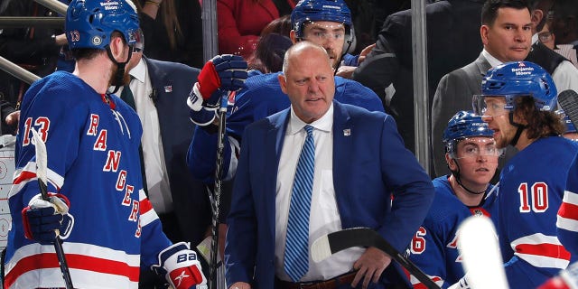 Rangers head coach Gerand Gallant on the bench