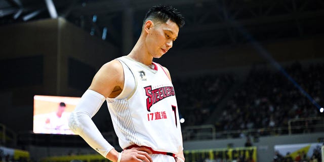 Jeremy Lin during a Taiwan Basketball League game