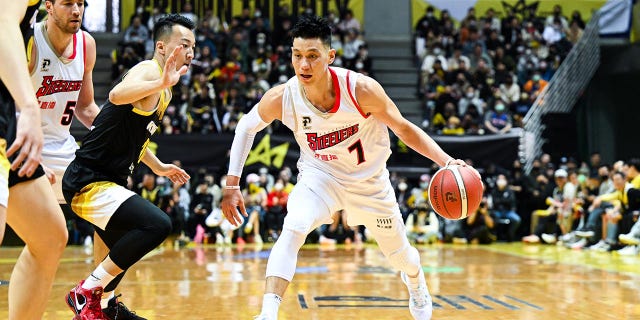 Jeremy Lin during a Taiwan Basketball League game