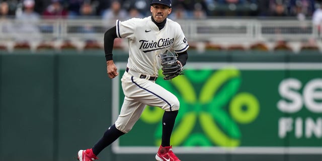 Carlos Correa plays against the Royals