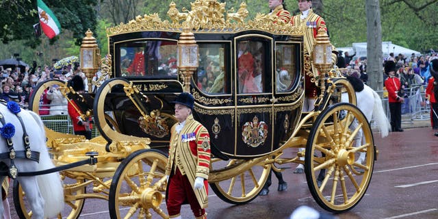 camilla charles in diamond jubilee coach