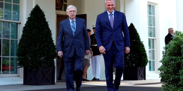 Republican leaders Kevin McCarthy and Mitch McConnell