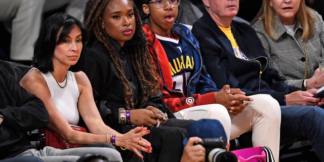 Jennifer Hudson with son David at Lakers game