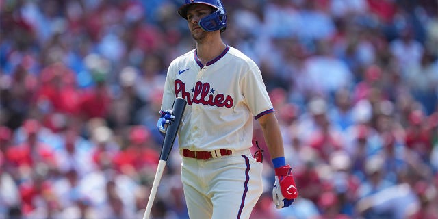 Trea Turner plays against the Diamondbacks